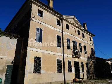 Villa unifamiliare via Giuseppe Roi, Palazzone, Montegalda