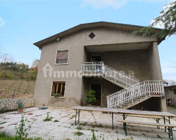 Villa bifamiliare via Mira 4, Montebello Vicentino