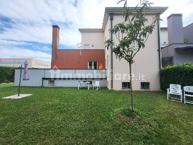 Villa bifamiliare, buono stato, 310 m², San Lazzaro, Vicenza