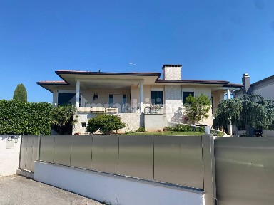 Villa unifamiliare viale Europa 50, Centro, Marano Vicentino