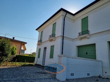 Villa plurifamiliare, nuova, 160 m², Centro, Montegaldella