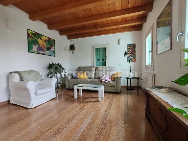 Villa unifamiliare, buono stato, 189 m², Centro, Lugo di Vicenza