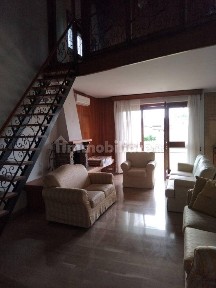 Villa unifamiliare, buono stato, 564 m², Montecchio Maggiore Alte Ceccato, Montecchio Maggiore