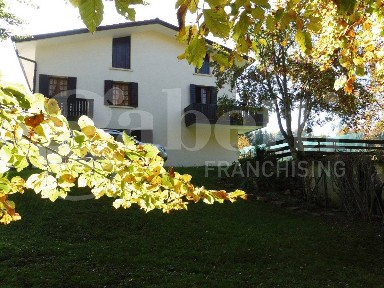 Villa unifamiliare 230 m², Solagna