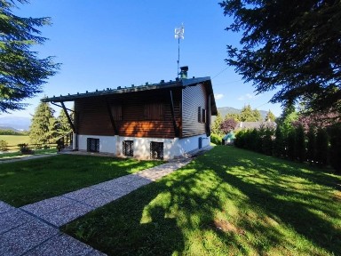 Villa unifamiliare via Belvedere, Canove Di Roana, Roana