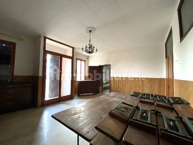 Villa unifamiliare, da ristrutturare, 690 m², Pozzoleone