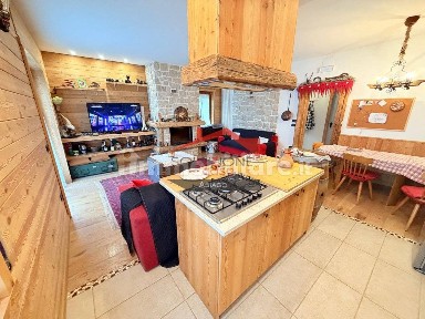 Villa bifamiliare, ottimo stato, 154 m², Centro, Roana