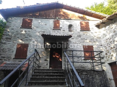 Rustico frazione Roccatagliata 102, Neirone