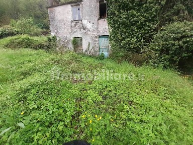 Rustico, da ristrutturare, 90 m², Centro, Uscio