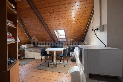 Mansarda via Zangrandi, Centro Storico, Asti