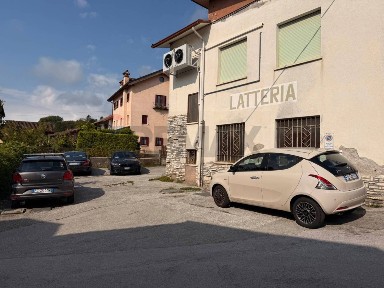 Capannone in Vendita