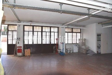 Magazzino - Deposito in Affitto