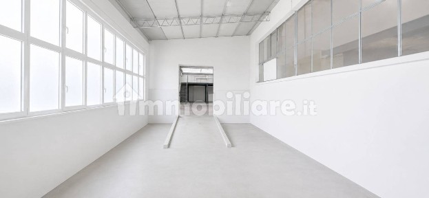 Magazzino - Deposito in Affitto