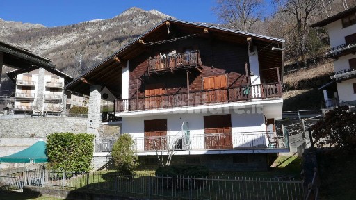 Villa plurifamiliare, ottimo stato, 363 m², Centro, Gaby