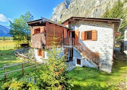 Courmayeur, Località Peuterey