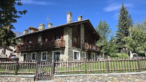 Villa bifamiliare frazione Gimillan 145, Gimillian, Cogne