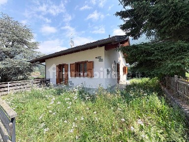 Villa unifamiliare Strada Regionale della Valle d'Ayas 94, Extrepieraz, Brusson