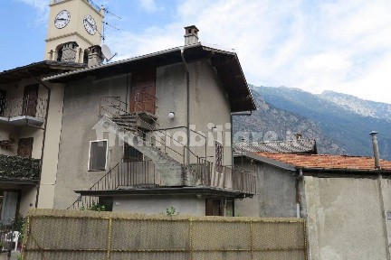 Issogne, Frazione La Place
