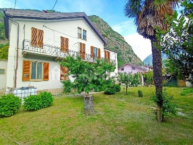 Verrès, via Duca D'Aosta