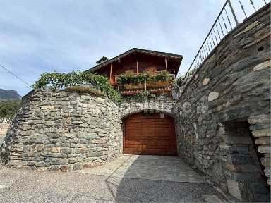 Villa unifamiliare, ottimo stato, 133 m², Centro, Chatillon
