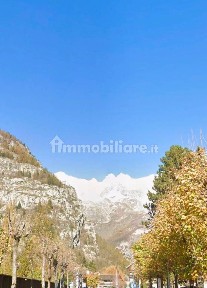 Villa unifamiliare, nuova, 360 m², Centro, Courmayeur