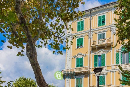 Appartamento piazza del Popolo 10, Centro Storico, Savona
