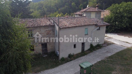 Sasso piazza della Fiera, Godiasco, Godiasco Salice Terme