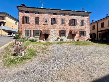 Canneto Pavese, Frazione Vigalone, 26