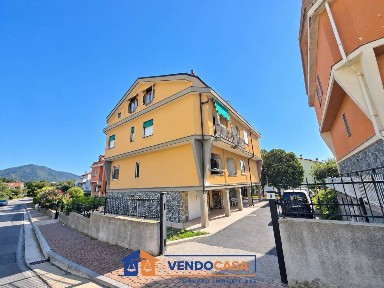 Trilocale via Castellaro, Borghetto Santo Spirito