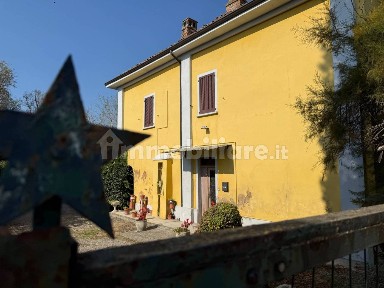 Castelletto di Branduzzo, Via Antonio Cantore, 8