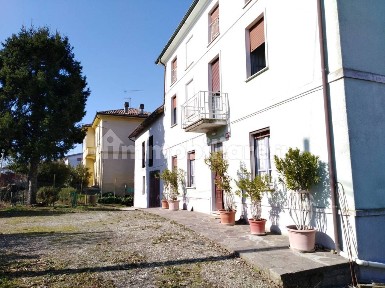 Casale frazione Pieve 33, Centro, Rovescala