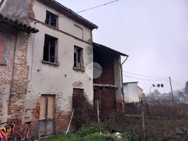 Badia Pavese, Via Monticelli, 56