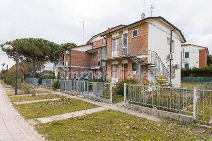 Villa a schiera via Tanaro 41, Lido degli Estensi, Comacchio