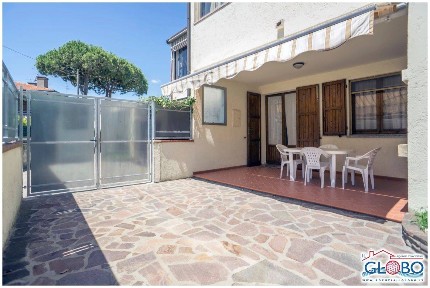 Villa a schiera viale Alpi Orientali Nord 62, Lido degli Scacchi, Lido di Pomposa, Comacchio