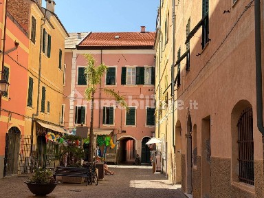 Quadrilocale via Dante Alighieri 164, Laigueglia