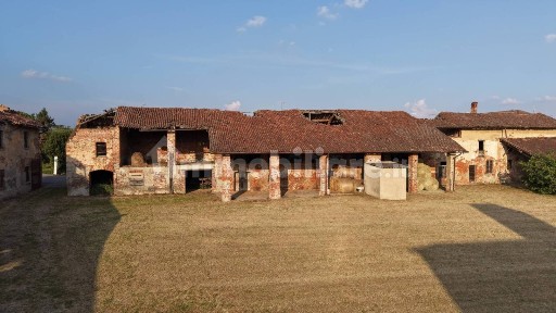 Cascina via Roma, Inverno, Inverno e Monteleone