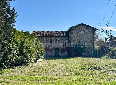 Corteolona e Genzone, Via 4 Novembre