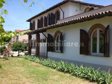 Cascina piazza San Cornelio 5, Centro, Trivolzio