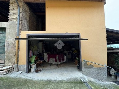 San Damiano al Colle, Frazione Villa Marone, 60