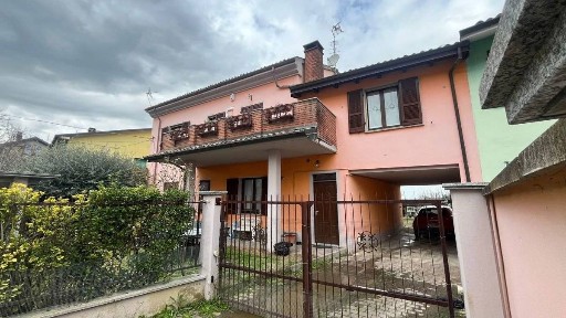 Broni, Casa Fondoni, 65