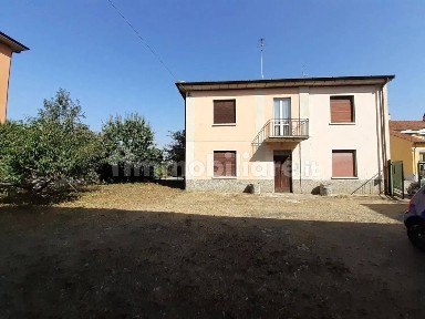 Cascina via Martiri Partigiani No Number, Centro, Stradella