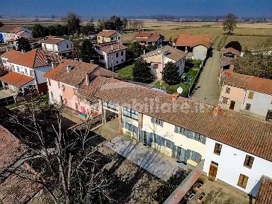 Suardi, Via Roma, 16
