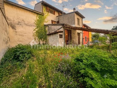 Montù Beccaria, Casa Rovati, 17