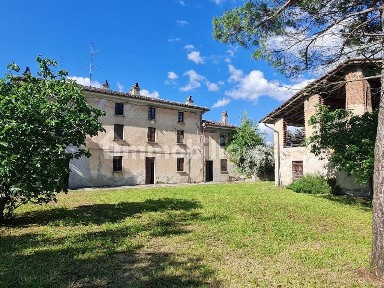 Santa Maria della Versa, Via Begoglio, 37