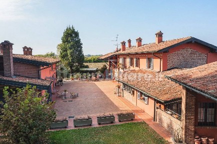 Pieve Porto Morone