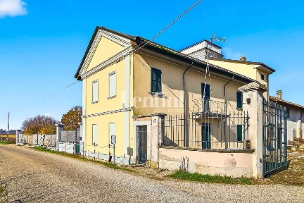 Mede, strada per villa biscossi