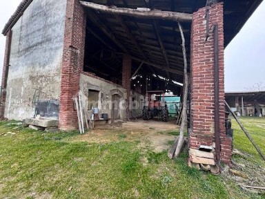 Cascina via Biraga 2, Garbana, Gambolò