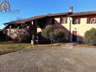 Rustico corso Genova, Centro, Vigevano