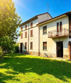 Torrazza Coste, Via Voghera