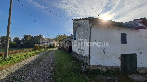 Montalto Pavese, Località Squarnazzole